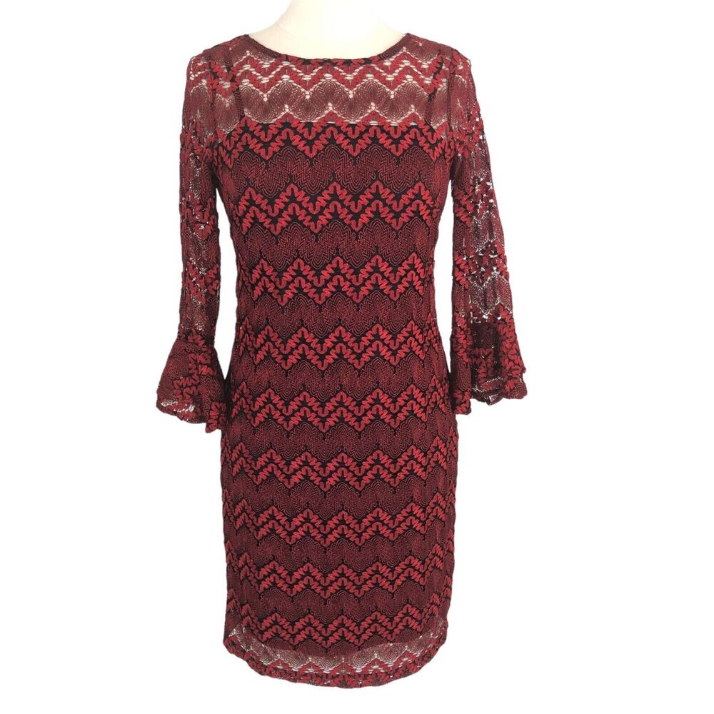 dressbarn Lace Stretch Shift Dress Knee Length Boat Neck Flounce Sleeves Size 8